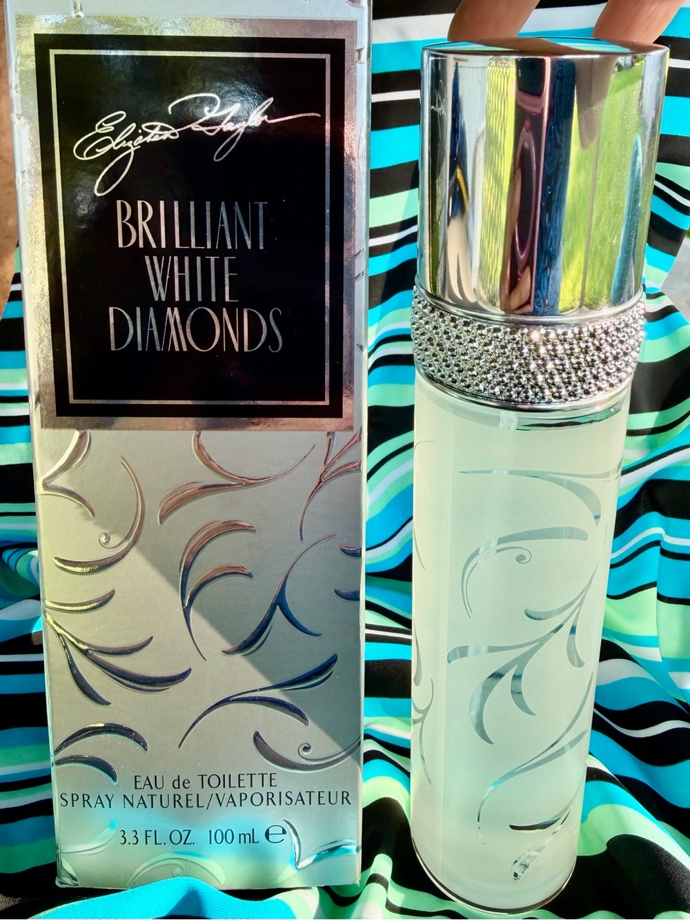 Elizabeth Taylor Brilliant White Diamonds Eau de Toilette - 3.3 fl.oz. - Picture 4 of 6